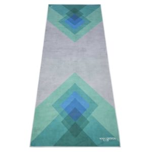 yoga-handtuch-collage-green-yoga-design-lab