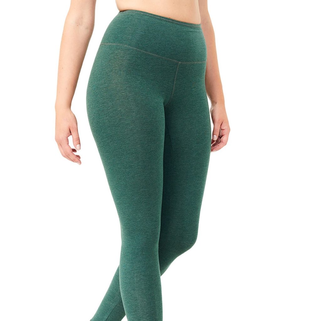 Hoch geschnittene Basic Legging in Smaragdgrün von Vorne